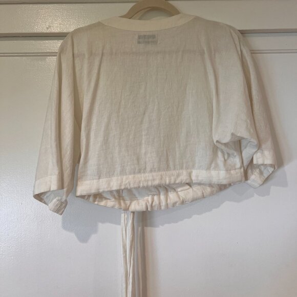 Urban Outfitters Linen Top - Picture 2 of 2